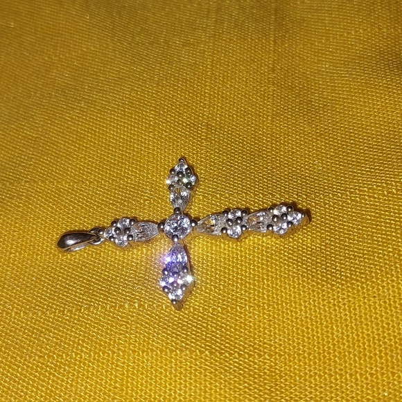 925 Cross Pendant - Picture 2 of 7